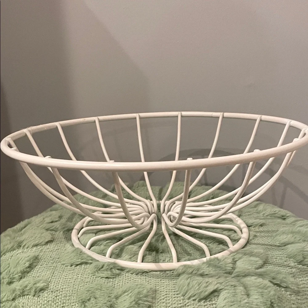 White Wire Fruit Basket